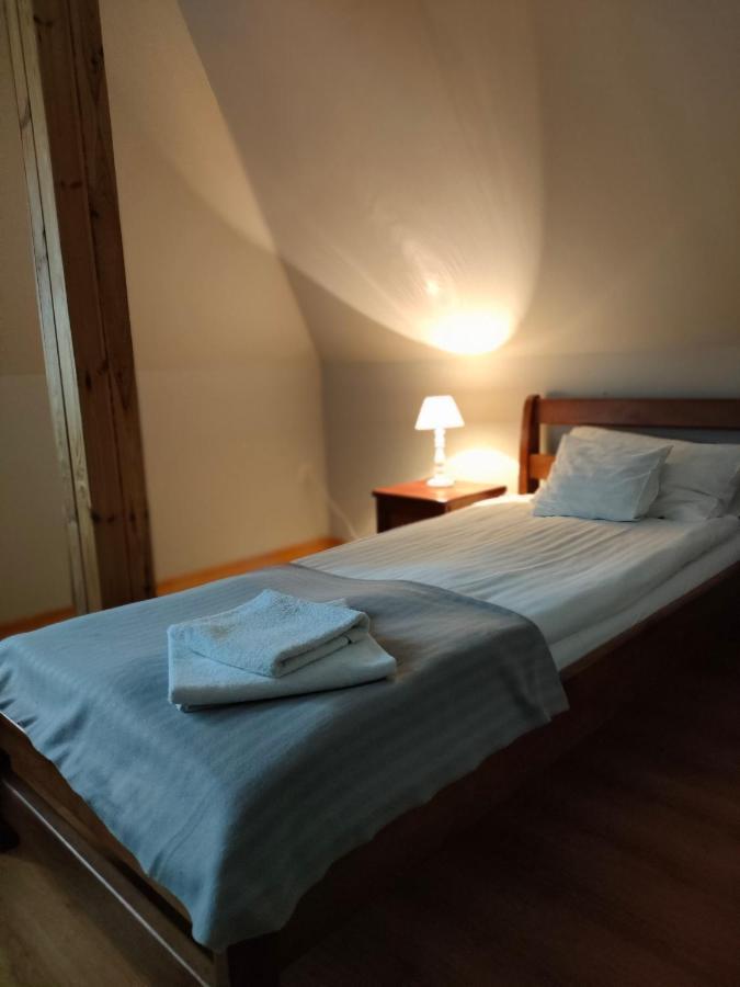 Dworek Zawadzkich Kruszyn  Extérieur photo