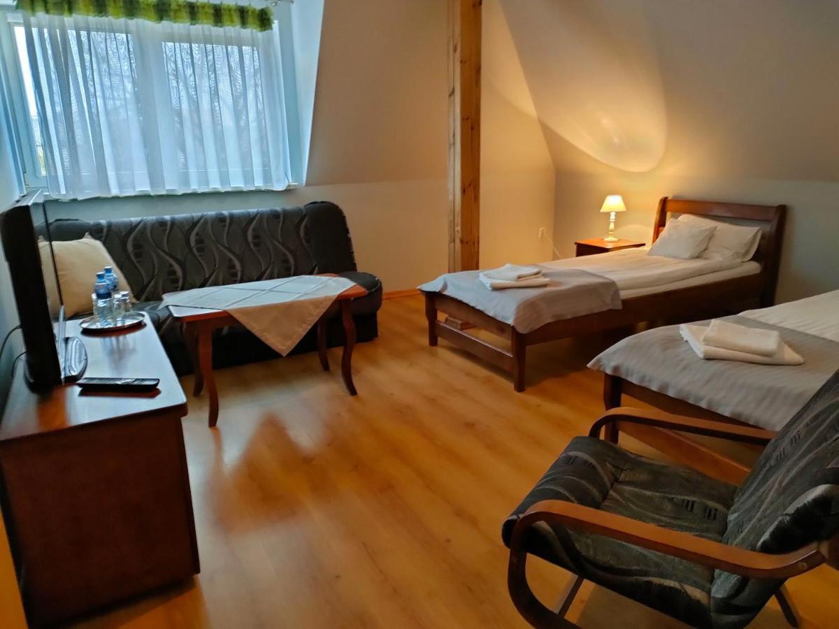 Dworek Zawadzkich Kruszyn  Extérieur photo