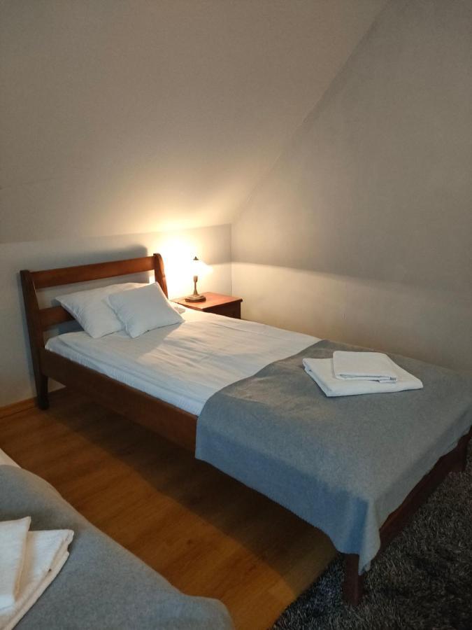 Dworek Zawadzkich Kruszyn  Extérieur photo